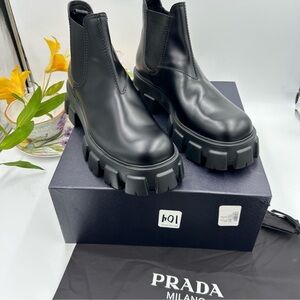 Men’s Prada MONOLITH leather Chelsea boots size 11 made in Italy